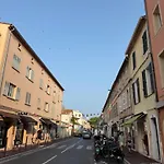 Appartement La Pampelonne Place Des Lices