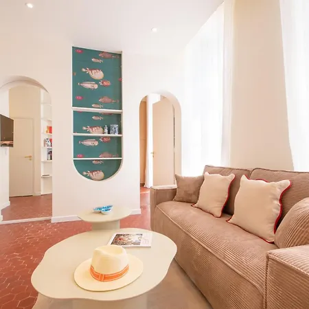 Appartement La Pampelonne Place Des Lices