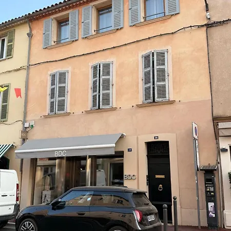 Appartement La Pampelonne Place Des Lices Saint-Tropez