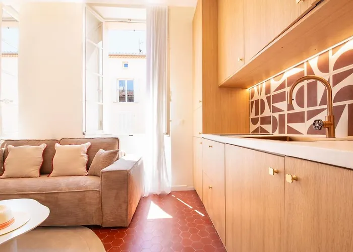 Apartment La Pampelonne Place Des Lices Saint-Tropez