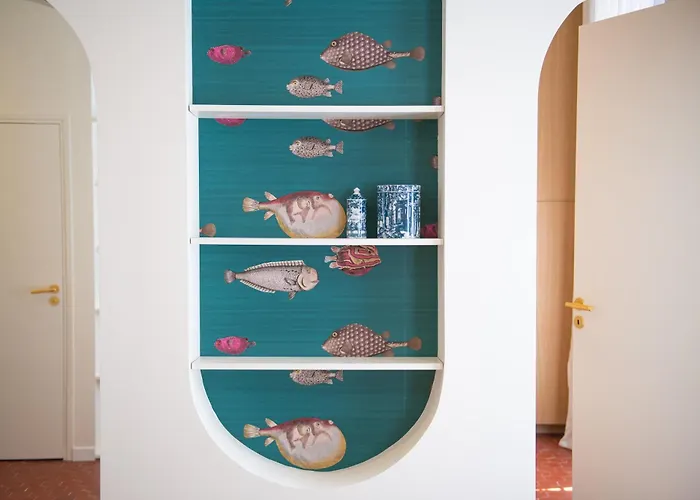 La Pampelonne Place Des Lices *